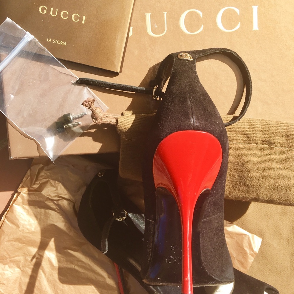 Gucci Suede Peep toe sandals